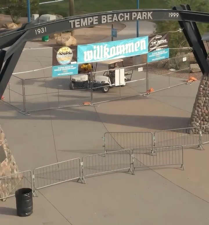 How to Set Up Crowd Control Barricades for an Outdoor Event